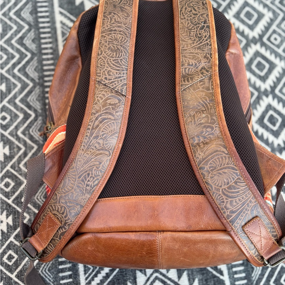 STS Ranchwear Brown Leather Backpack & matching wallet - Picture 6 of 11